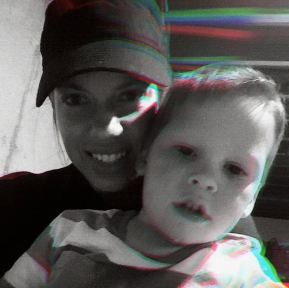 Meet your Posher, Emily - Picture 1 of 1